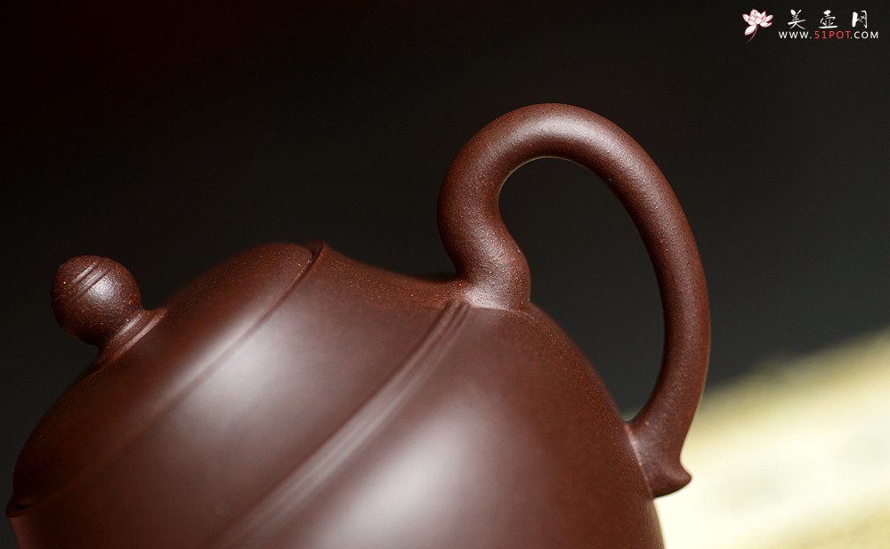 紫砂壶图片：钱琴芳全手新作 挺拔俊秀 韵味独特 汉风 经典作品 - 宜兴紫砂壶网