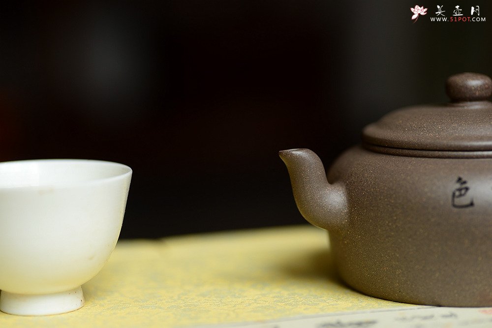 紫砂壶图片：国助工唐文全手新作 隐乐壶 大口实用 端庄秀气 - 宜兴紫砂壶网