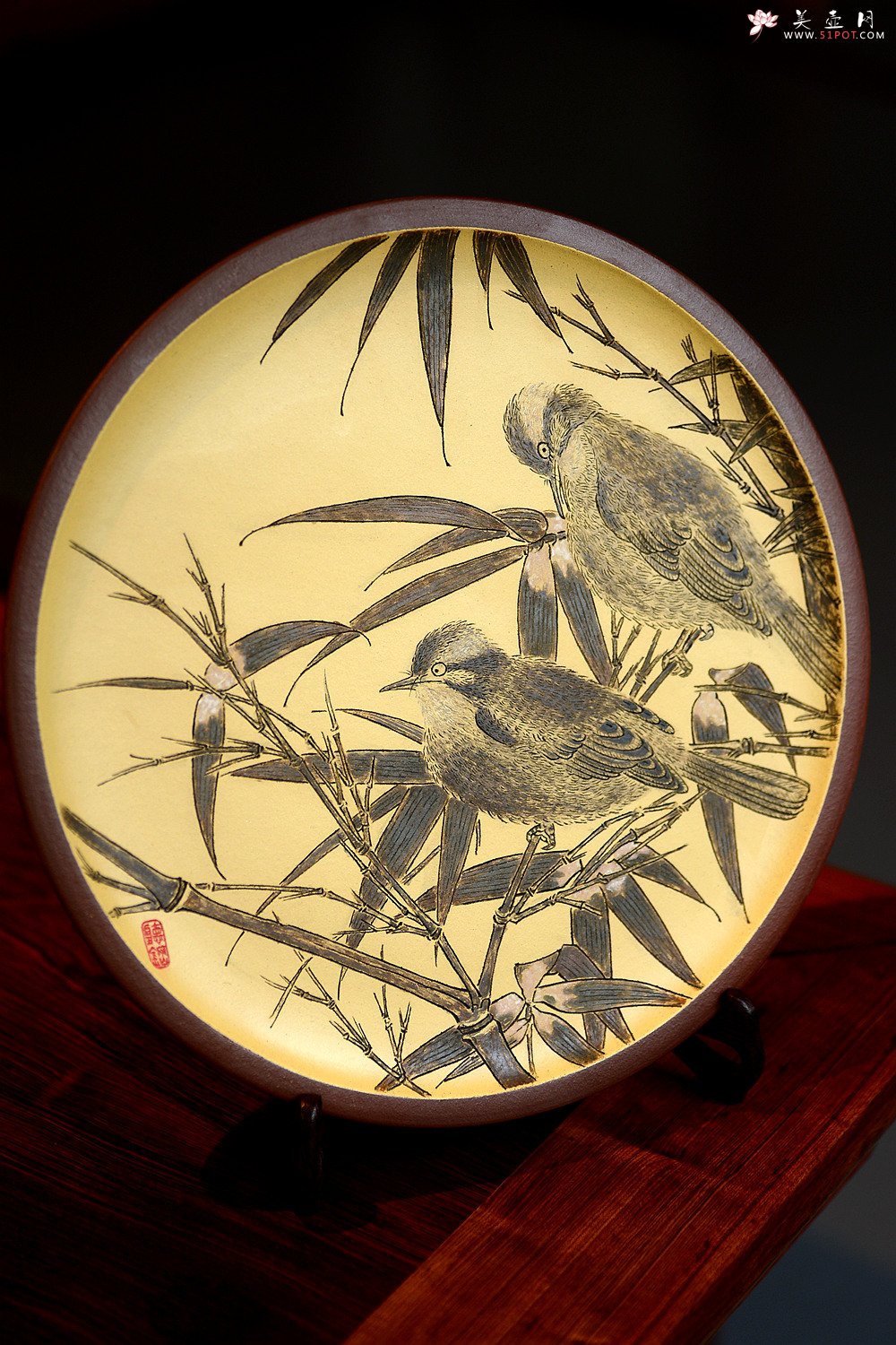 紫砂壶图片：宋画之清雅 张听刚精心之作 花鸟挂盘 文房雅物 传统紫砂着色 - 宜兴紫砂壶网