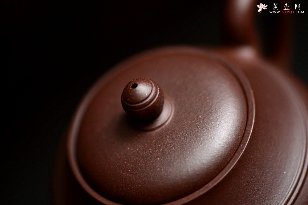 紫砂壶图片：钱琴芳全手新作 挺拔俊秀 韵味独特 汉风 经典作品 - 宜兴紫砂壶网