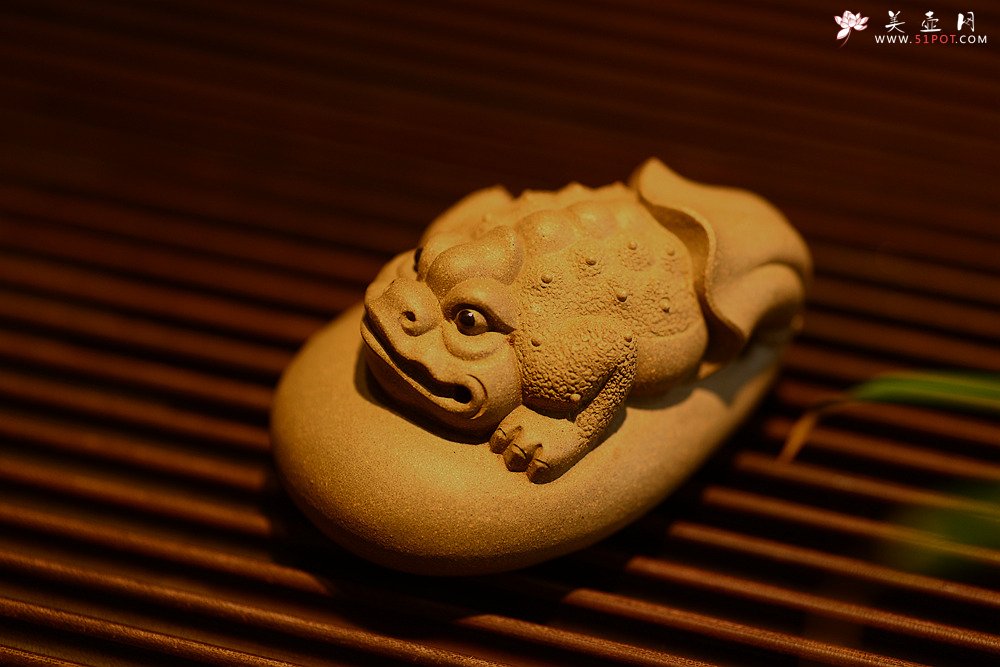 紫砂壶图片：金蟾 做工精致 栩栩如生 和气生财 茶盘尤物 - 宜兴紫砂壶网