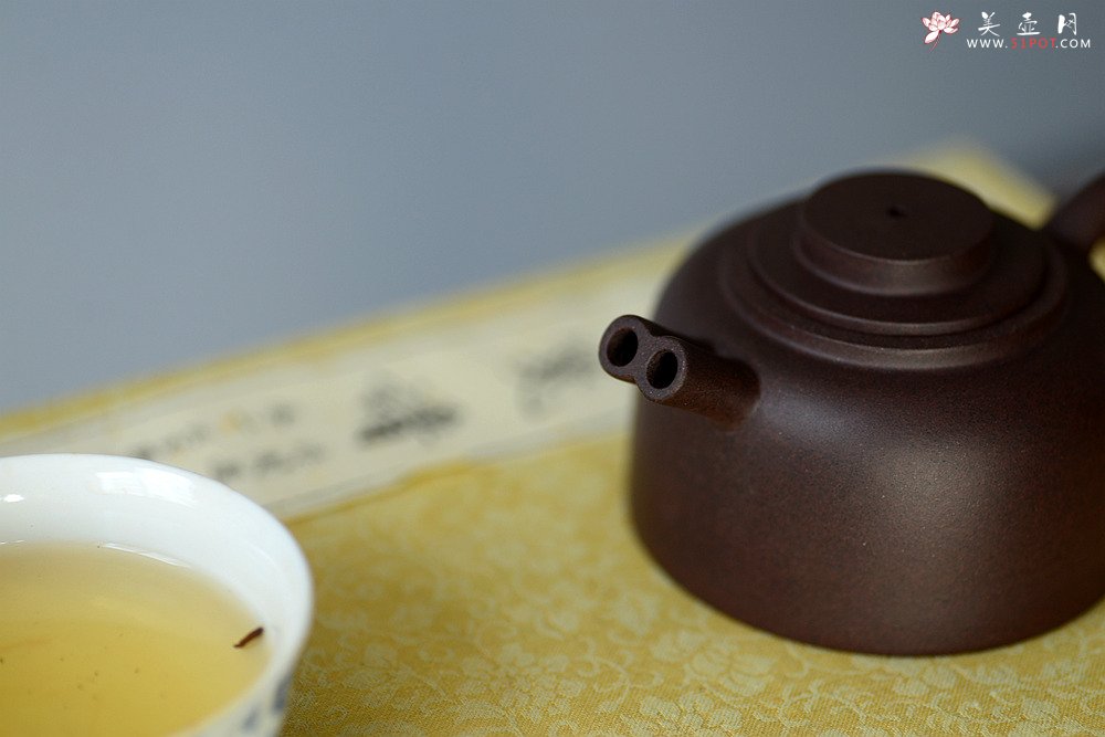 紫砂壶图片：美壶特惠 茶人最爱 造型新颖 有趣 双流井栏 - 宜兴紫砂壶网