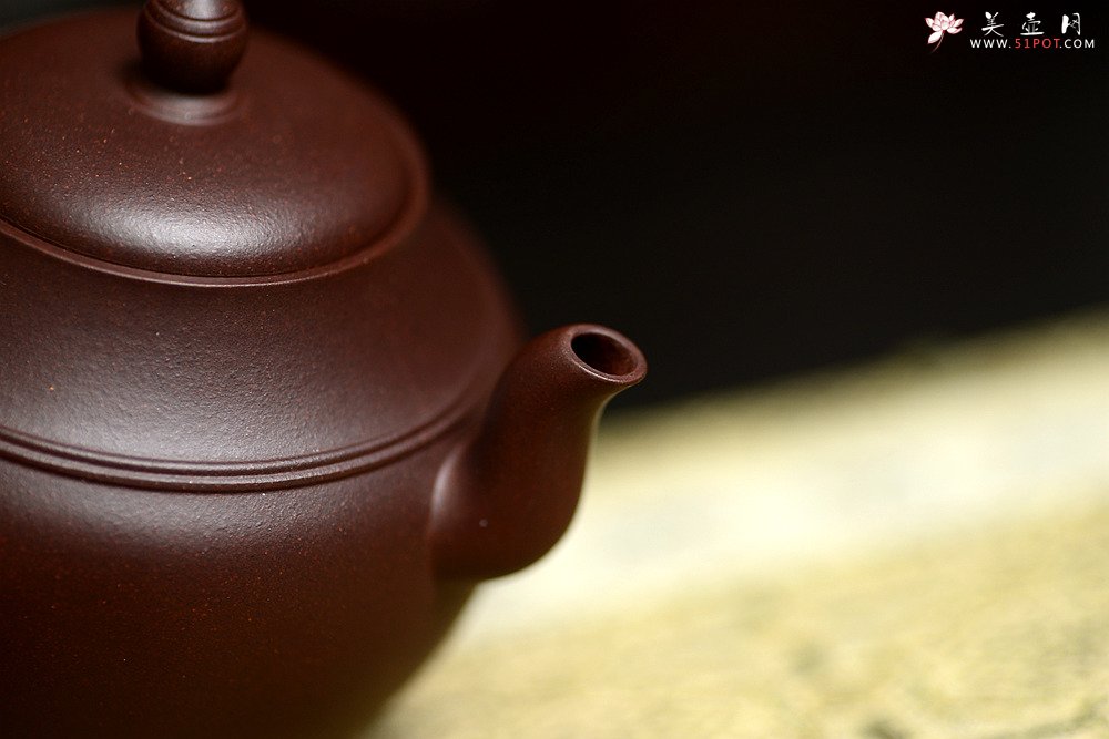 紫砂壶图片：钱琴芳全手新作 挺拔俊秀 韵味独特 汉风 经典作品 - 宜兴紫砂壶网