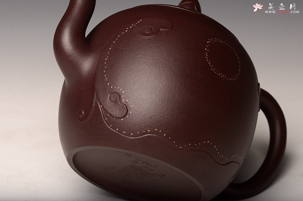 紫砂壶图片：高雪琴全手原创作品 飘逸 雅致 经典之作 全手娇阳 - 宜兴紫砂壶网