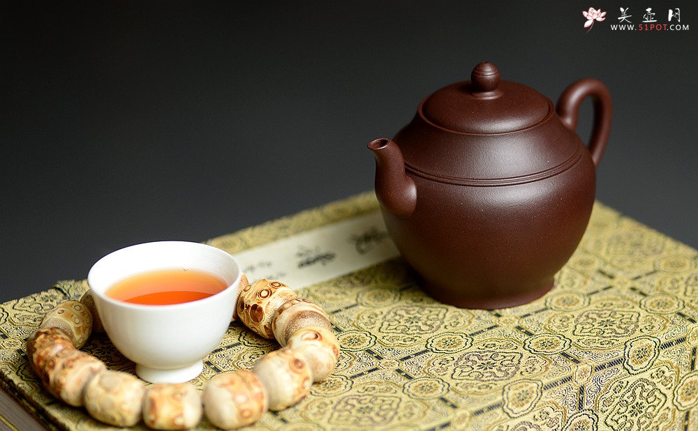 紫砂壶图片：钱琴芳全手新作 挺拔俊秀 韵味独特 汉风 经典作品 - 宜兴紫砂壶网