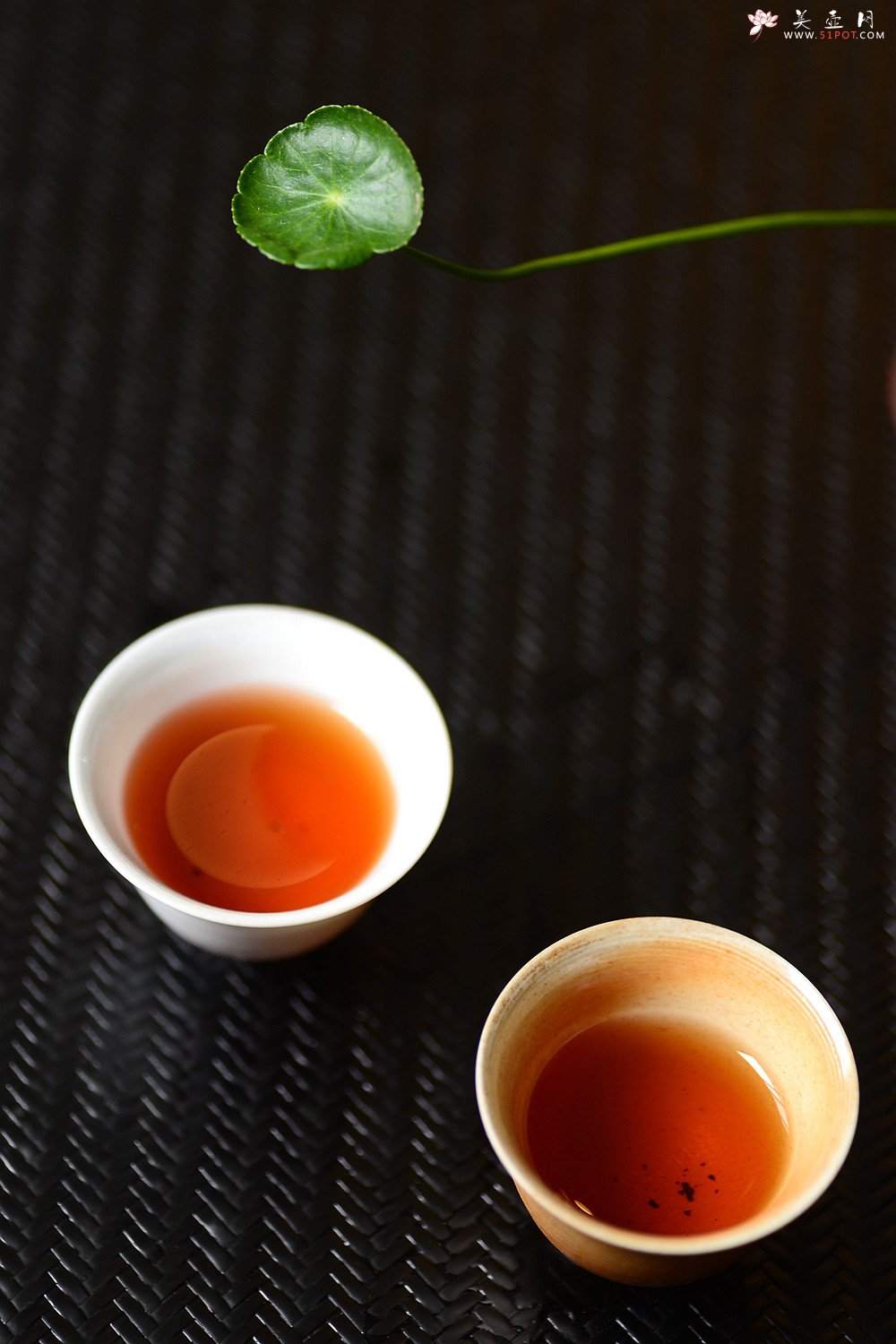 紫砂壶图片：定制精品 景德镇手工杯 柴烧自然落灰釉 每个不一样随机发货 - 宜兴紫砂壶网