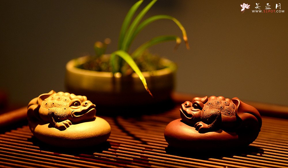 紫砂壶图片：金蟾 做工精致 栩栩如生 和气生财 茶盘尤物 - 宜兴紫砂壶网