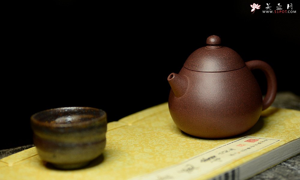 紫砂壶图片：淞庐作品 高温老紫泥 古朴 老味 全手文旦 - 宜兴紫砂壶网