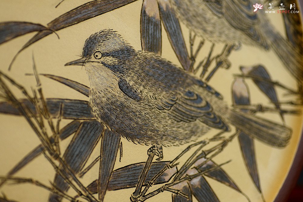 紫砂壶图片：宋画之清雅 张听刚精心之作 花鸟挂盘 文房雅物 传统紫砂着色 - 宜兴紫砂壶网