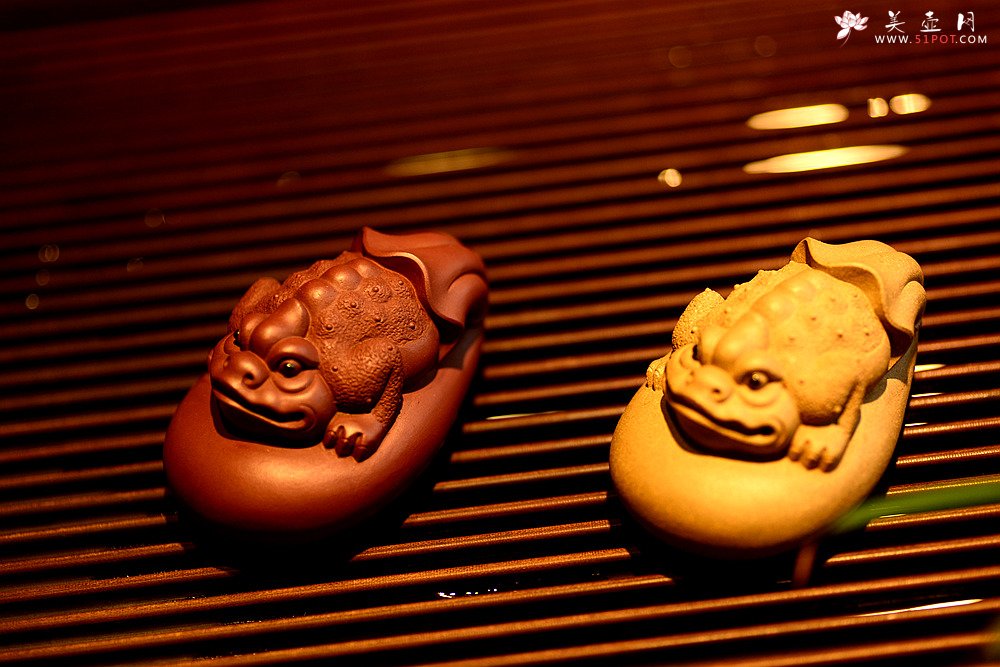 紫砂壶图片：金蟾 做工精致 栩栩如生 和气生财 茶盘尤物 - 宜兴紫砂壶网