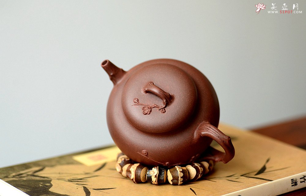 紫砂壶图片：潘丹初原创‘秀气’系列之腊梅 纯净底槽青 朴实素雅 刚挺 - 宜兴紫砂壶网