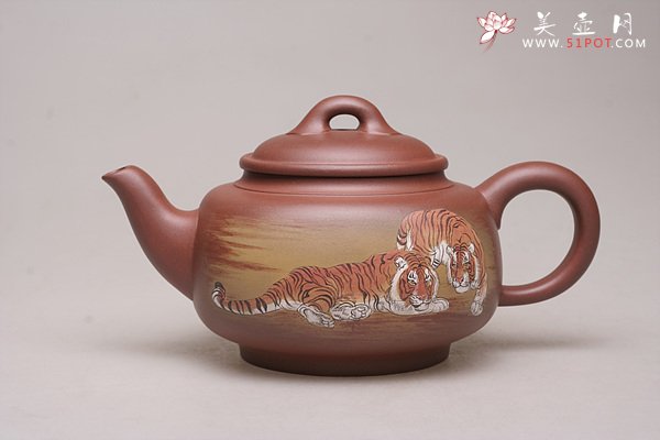 紫砂壶图片：泥绘沁泉壶 - 宜兴紫砂壶网