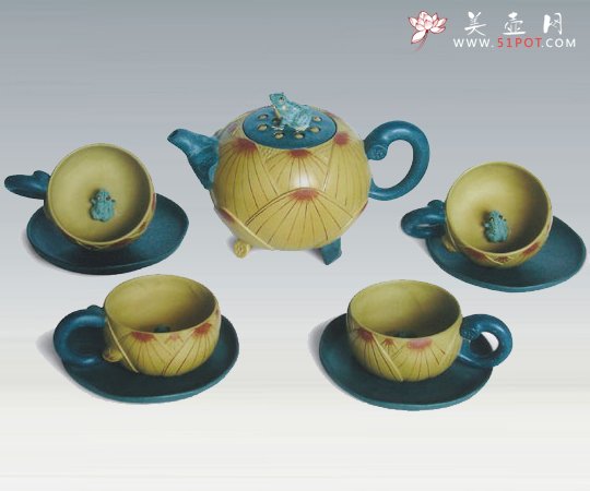 紫砂壶图片：荷塘情趣壶 - 宜兴紫砂壶网