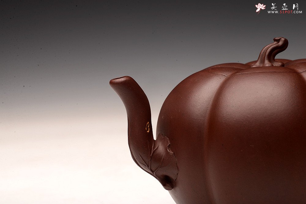 紫砂壶图片：顾正芳乙未年新品 饱满丰润 灵韵秀雅 全手筋纹南瓜 田园清趣 - 宜兴紫砂壶网