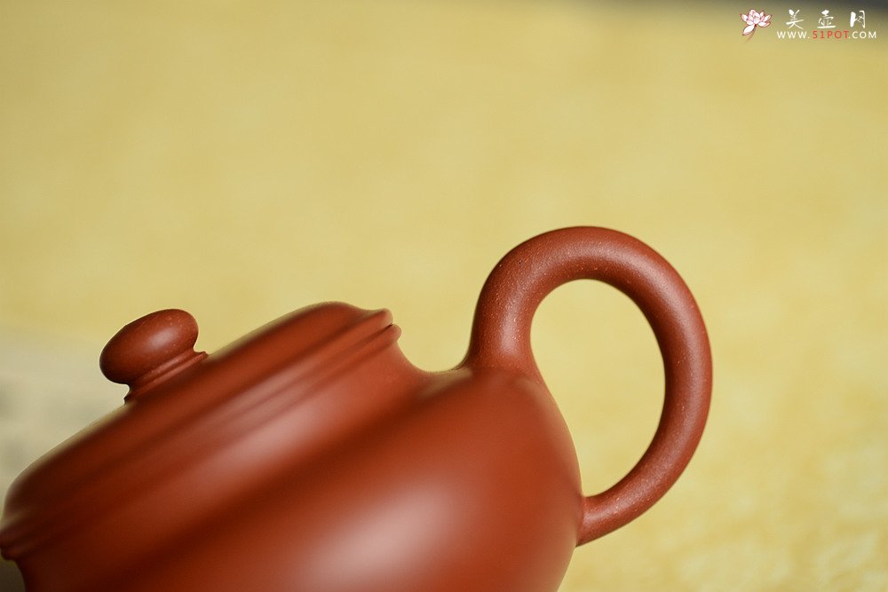 紫砂壶图片：手工练泥 矿质丰富 传统朱泥小仿古 夏日消暑利器 - 宜兴紫砂壶网