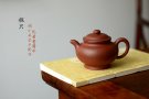 紫砂壶图片：油润老清水 顾小英新作 光素经典器形 全手掇只 挺拔厚重 - 宜兴紫砂壶网