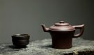 紫砂壶图片：淞庐作品 敦厚古朴 轻巧有动感 全手虎镦壶 高温老紫泥 - 宜兴紫砂壶网