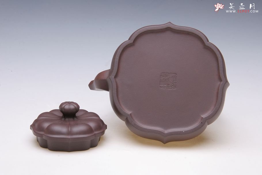 紫砂壶图片：提梁菱花壶 - 宜兴紫砂壶网