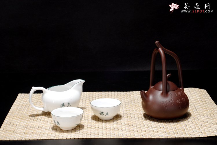 紫砂壶图片：南瓜提梁壶 - 宜兴紫砂壶网