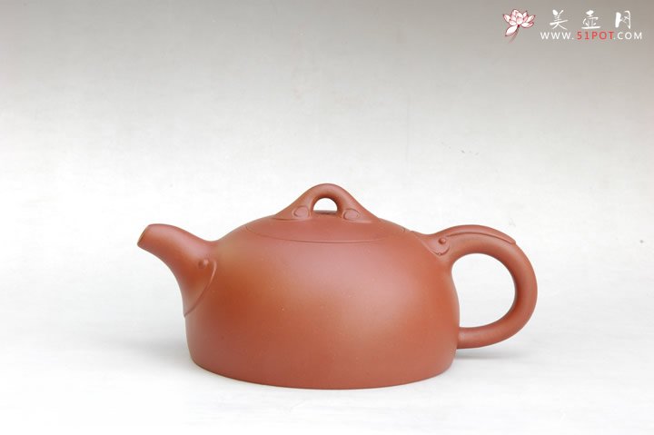 紫砂壶图片：如意半月壶 - 宜兴紫砂壶网