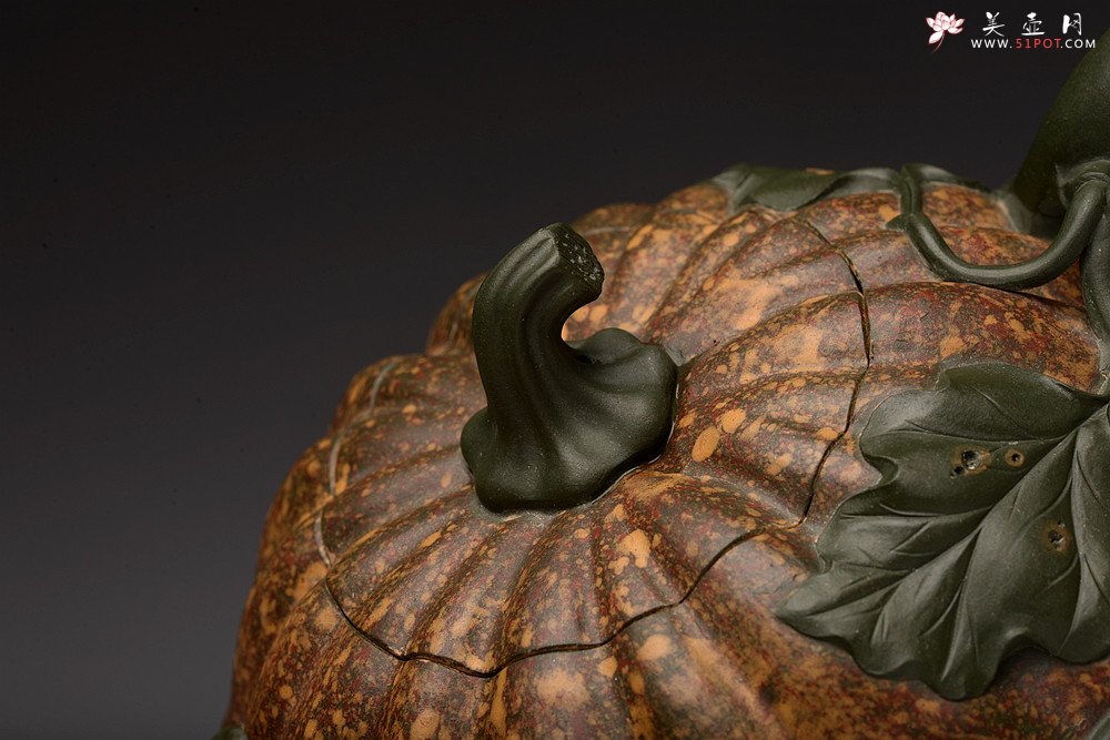 紫砂壶图片：贴叶精彩 花器实力派 田园清趣 七彩南瓜 孙伟强张新亚合作 - 宜兴紫砂壶网