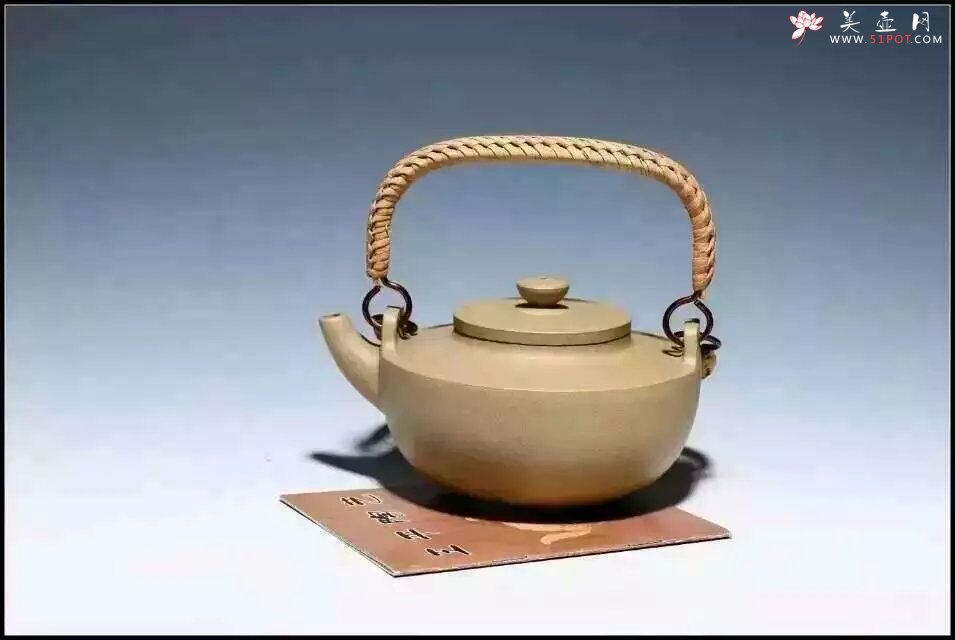 紫砂壶图片：提梁壶 - 宜兴紫砂壶网