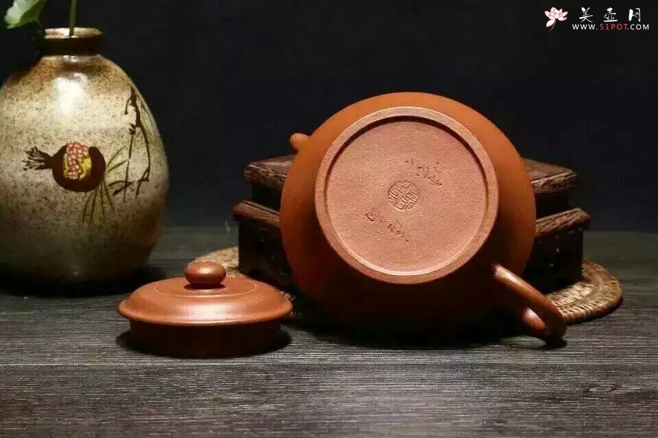 紫砂壶图片：虚扁 - 宜兴紫砂壶网