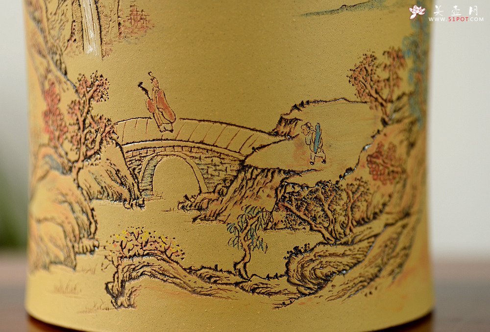 紫砂壶图片：朱牧清精心装饰山水笔筒~~别有风韵！！ - 宜兴紫砂壶网