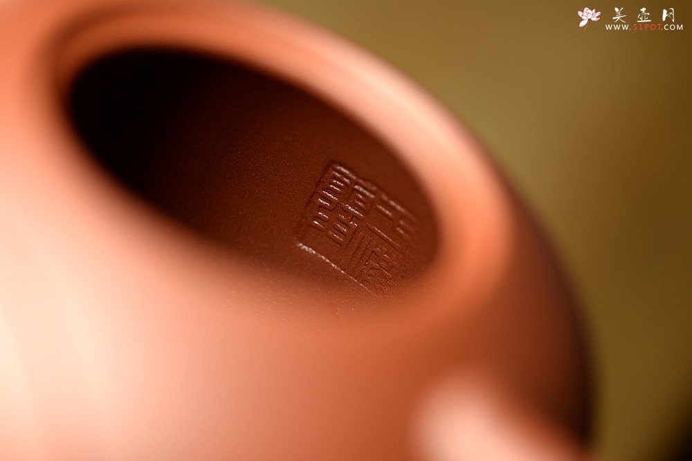 紫砂壶图片：于洪霞原创力作 全手大品‘源’ 韵味十足 线条流畅 - 宜兴紫砂壶网