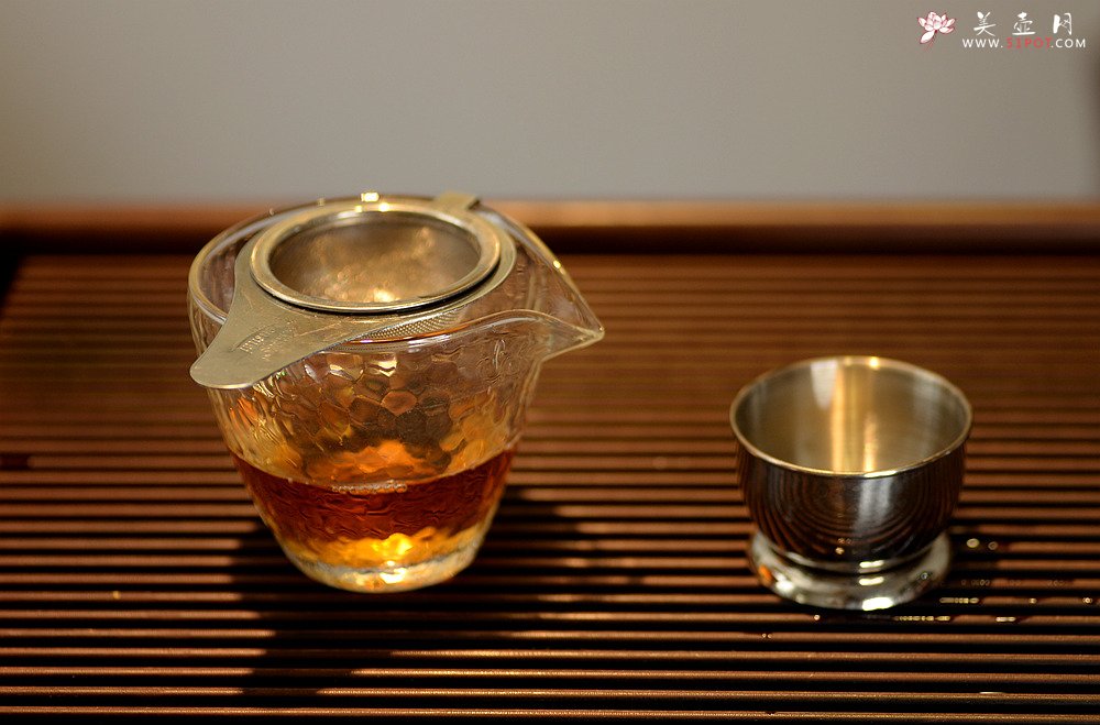 紫砂壶图片：美壶定制赠品活动 茶盘必备 不锈钢漏斗套组 - 宜兴紫砂壶网