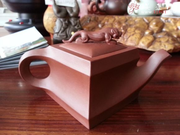 紫砂壶图片：狮王壶 - 宜兴紫砂壶网