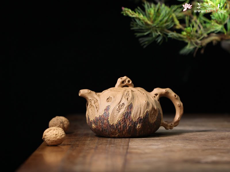 紫砂壶图片：手捏树桩龚春壶 - 宜兴紫砂壶网