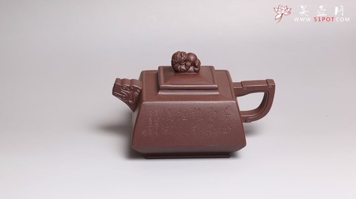 紫砂壶图片：庆丰年（四方戏狮壶） - 宜兴紫砂壶网