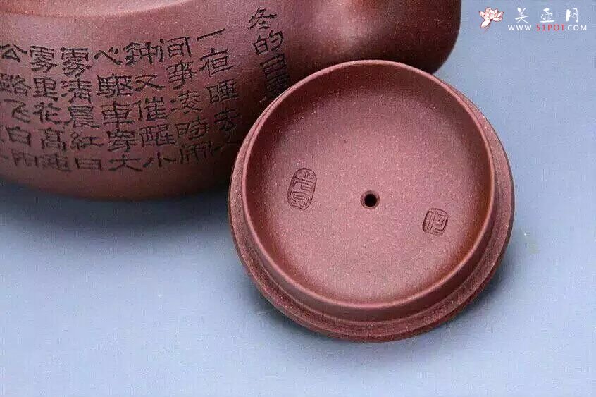 紫砂壶图片：山水祥鸽提梁 - 宜兴紫砂壶网