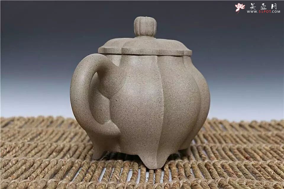 紫砂壶图片：高锦囊壶 - 宜兴紫砂壶网