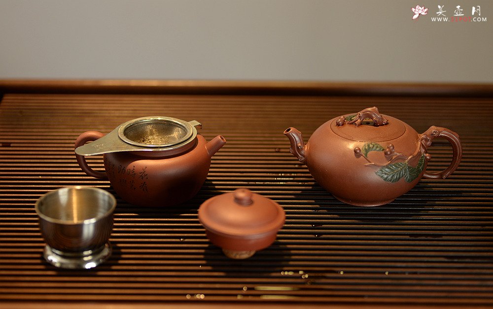 紫砂壶图片：美壶定制赠品活动 茶盘必备 不锈钢漏斗套组 - 宜兴紫砂壶网