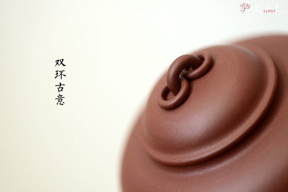 紫砂壶图片：于洪霞乙未年全手精品之作 挺拔俊秀  全手钟乐  - 宜兴紫砂壶网