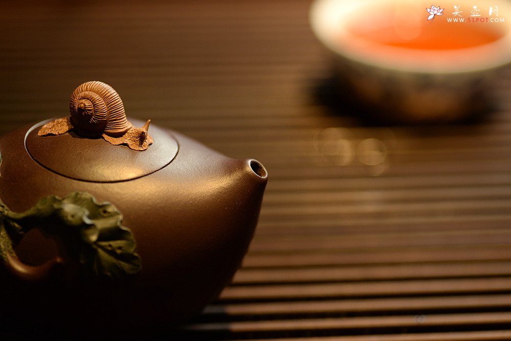 紫砂壶图片：田园清趣 理趣兼备 合于美学 茄形高年惬意壶 孙伟强张新亚合作 - 宜兴紫砂壶网