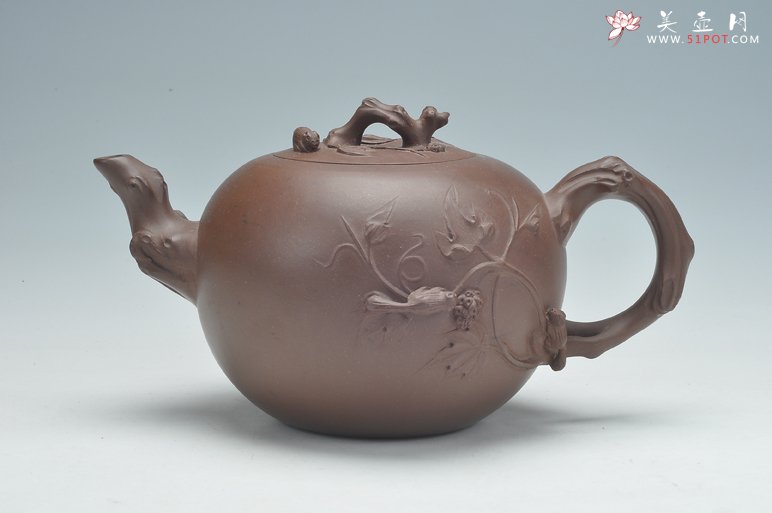 紫砂壶图片：松鼠葡萄壶 - 宜兴紫砂壶网