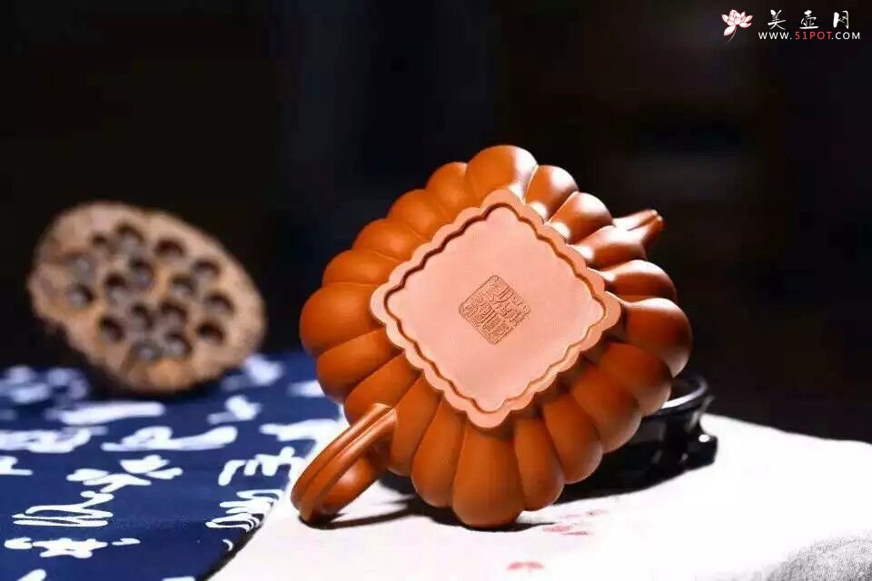 紫砂壶图片：筋纹四方 - 宜兴紫砂壶网