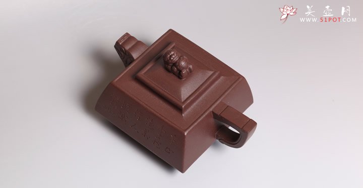 紫砂壶图片：庆丰年（四方戏狮壶） - 宜兴紫砂壶网