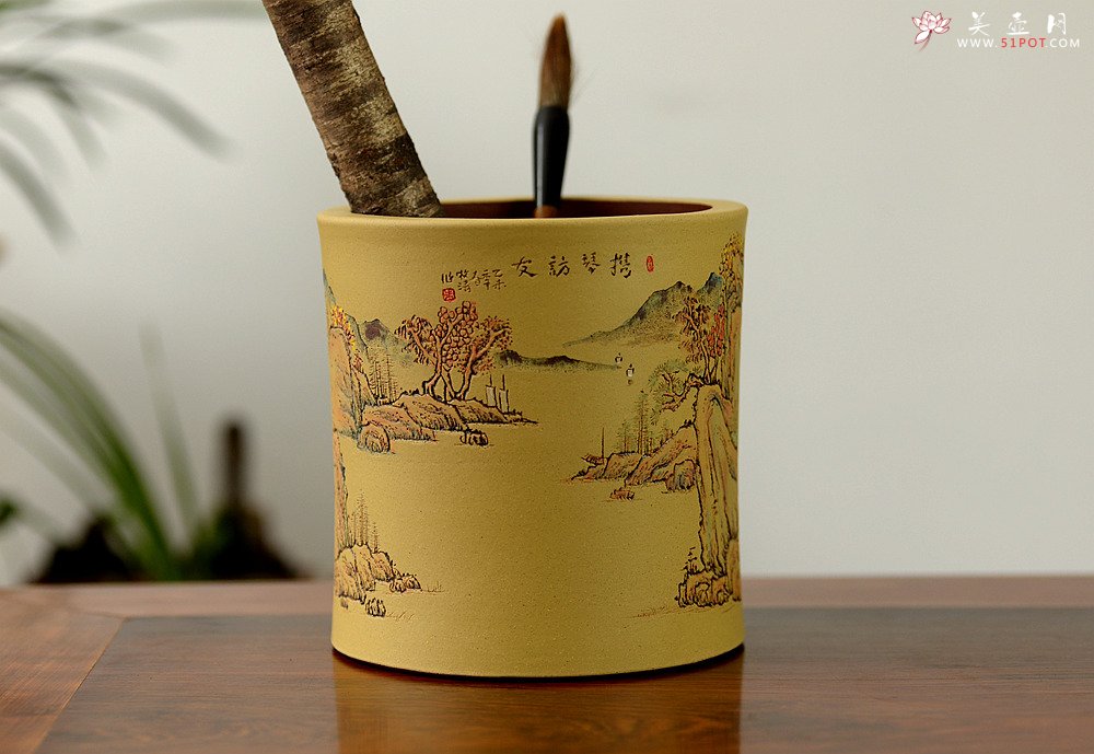 紫砂壶图片：朱牧清精心装饰山水笔筒~~别有风韵！！ - 宜兴紫砂壶网