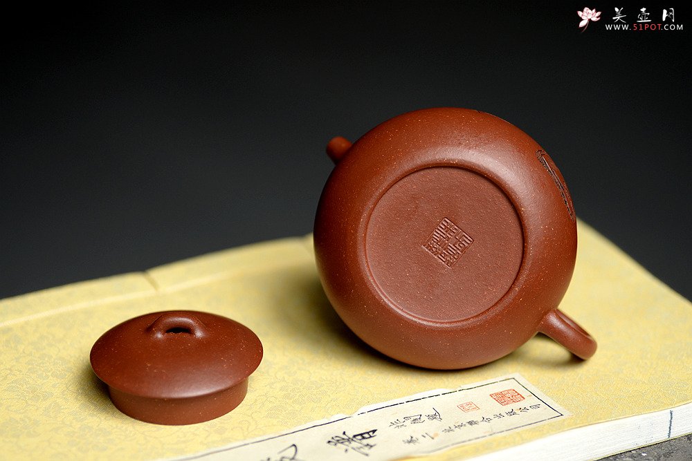 紫砂壶图片：美壶特惠 路达全手新品 温润可人 扁而不僵 全手扁腹二 - 宜兴紫砂壶网