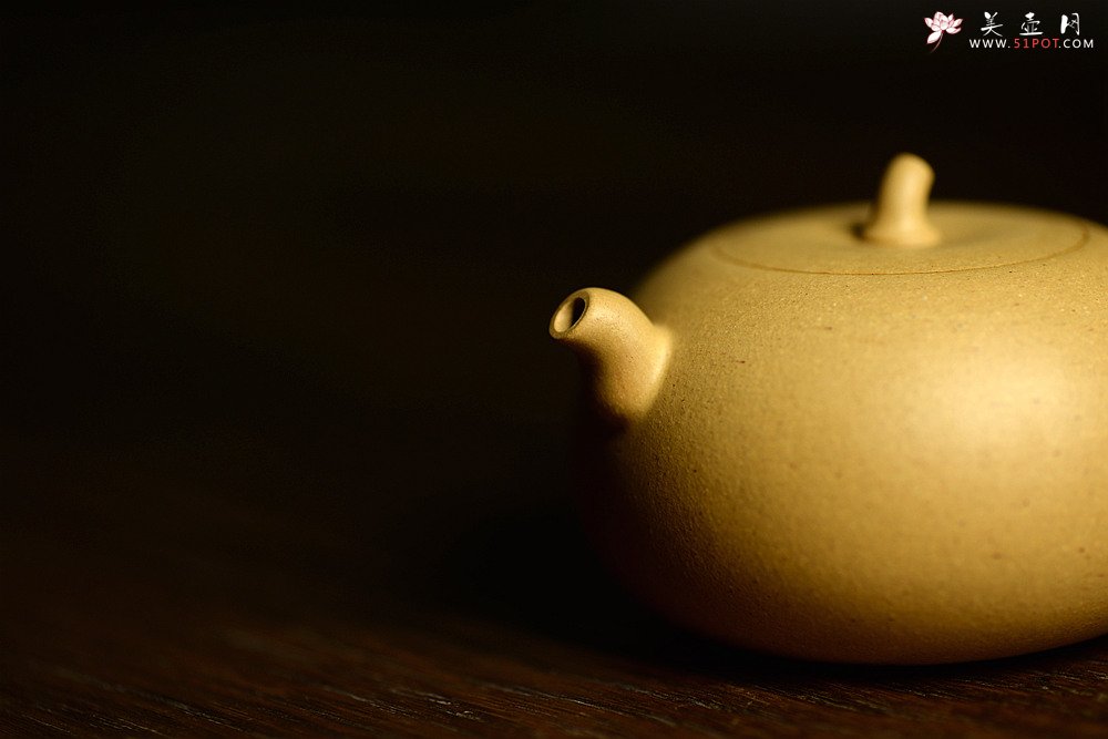 紫砂壶图片：于洪霞全手新品 娇小可人 纯正本山段泥  秋之小瓜  - 宜兴紫砂壶网