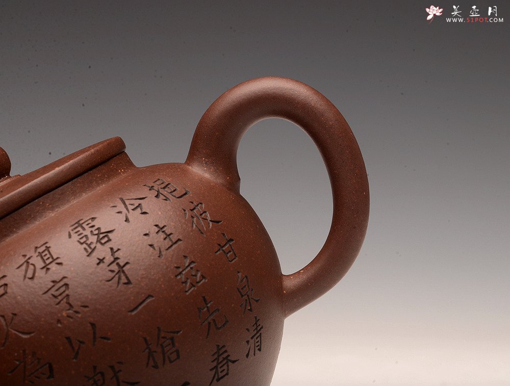 紫砂壶图片：张听钢精刻之作 全手平盖莲子 摹古清.申锡 耐品古朴 - 宜兴紫砂壶网