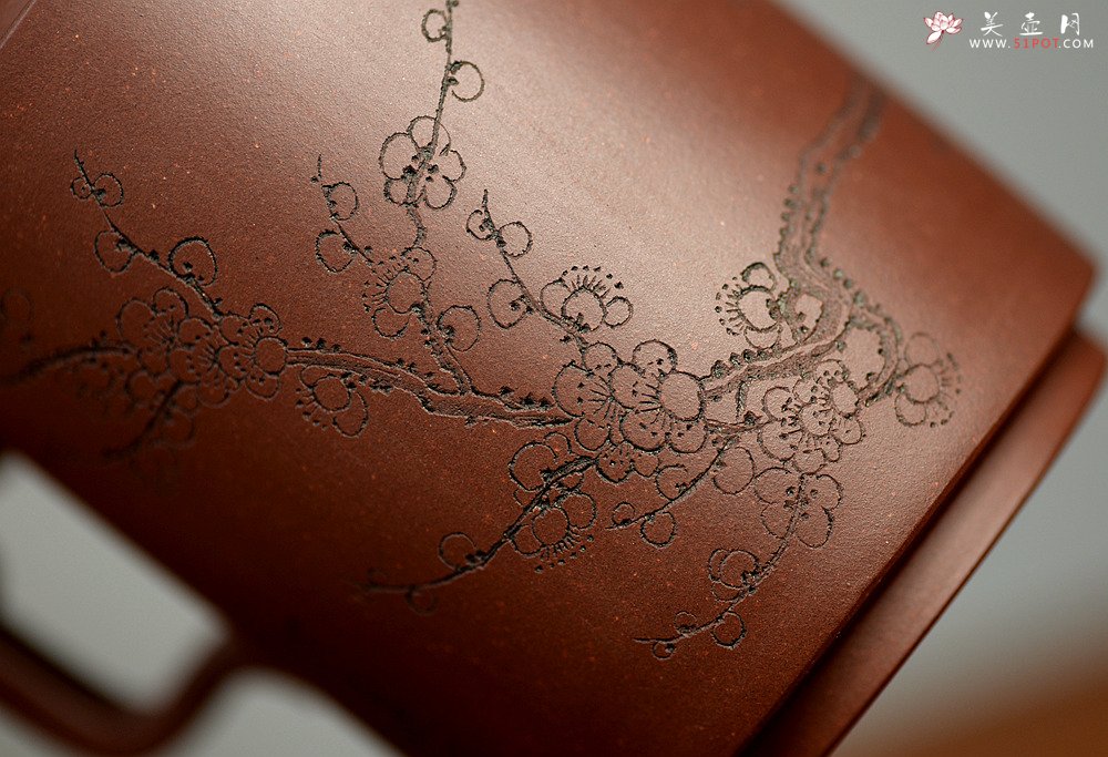 紫砂壶图片：国助工唐文乙未年新作 全手玉柱 国助袁德波老师装饰 - 宜兴紫砂壶网