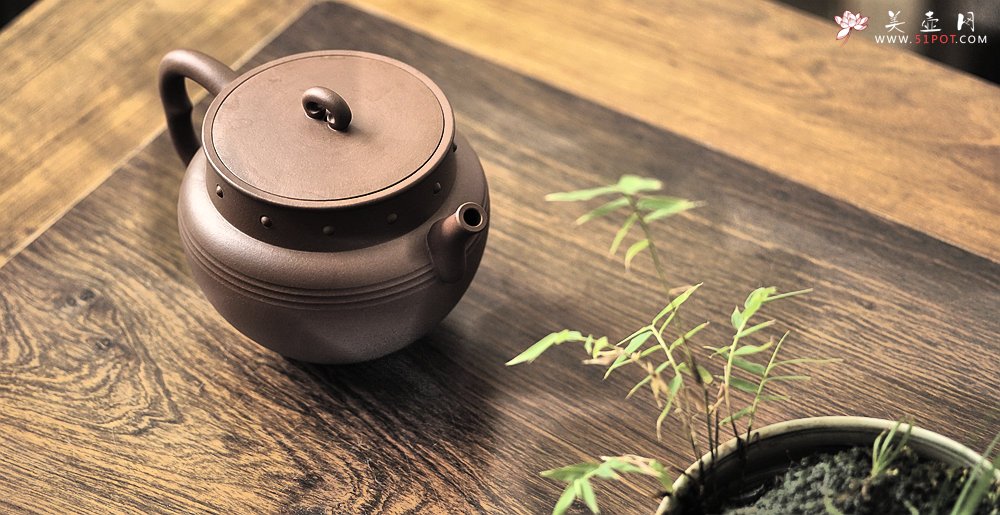 紫砂壶图片：于洪霞全手原创作品 摹古雅韵 精致耐品~  宋意 - 宜兴紫砂壶网