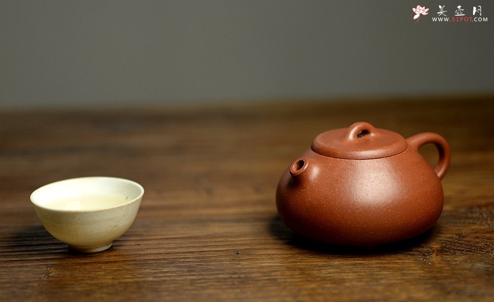 紫砂壶图片：优质降坡泥 周路健全手近作 禅瓢 实用耐品 - 宜兴紫砂壶网
