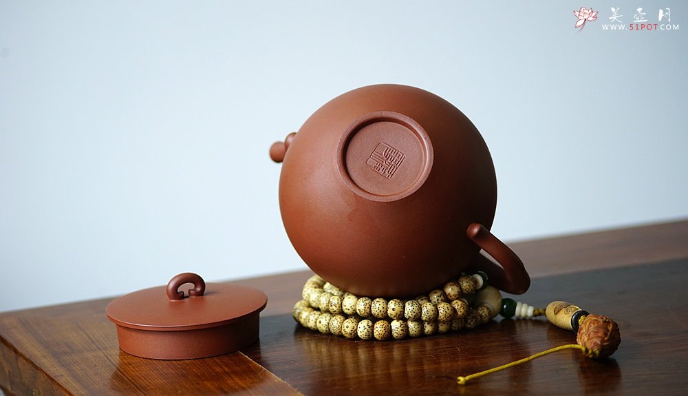 紫砂壶图片：于洪霞全手原创作品 摹古雅韵 精致耐品~  宋意 - 宜兴紫砂壶网