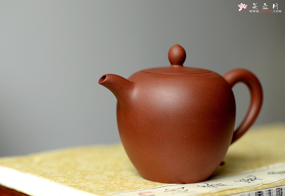 紫砂壶图片：曲峰老师全手精品之美人肩 亭亭玉立 娇俏可人 - 宜兴紫砂壶网